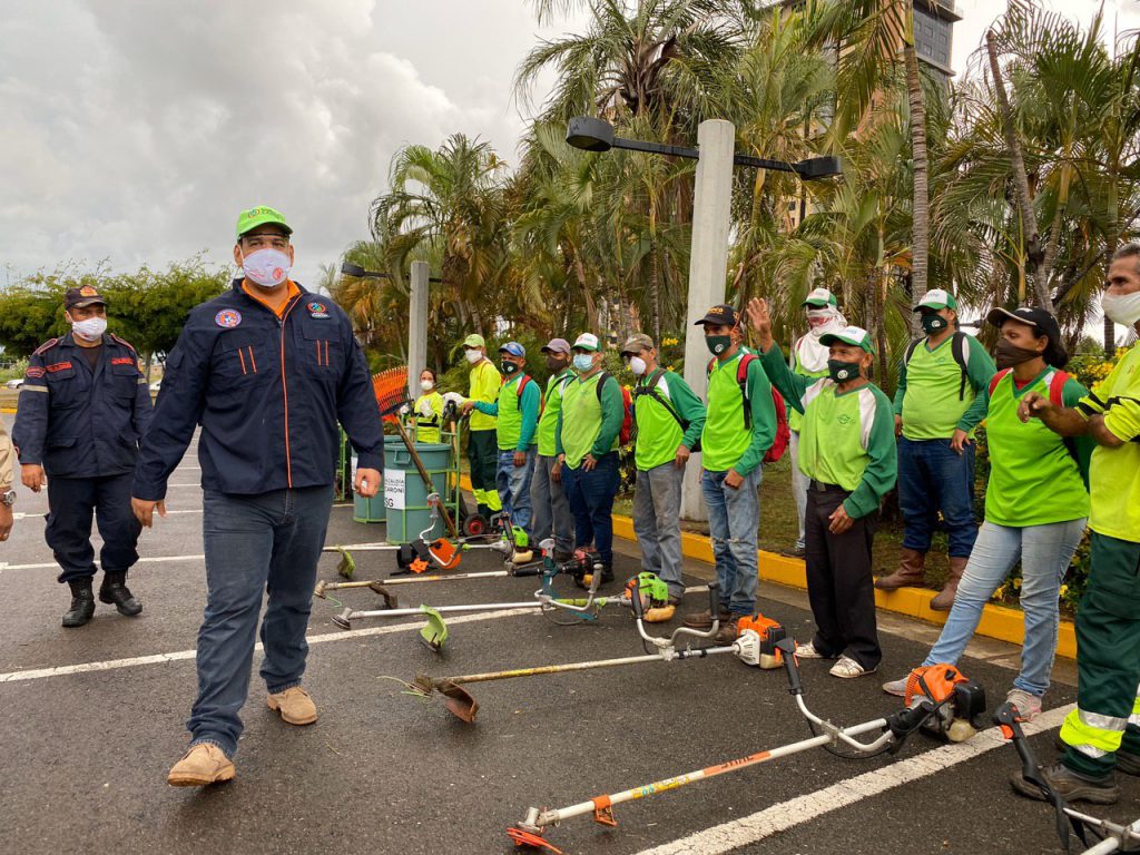 Alcalde Tito Oviedo instaló segunda Brigada de Barrido Manual Caroní en Puerto Ordaz