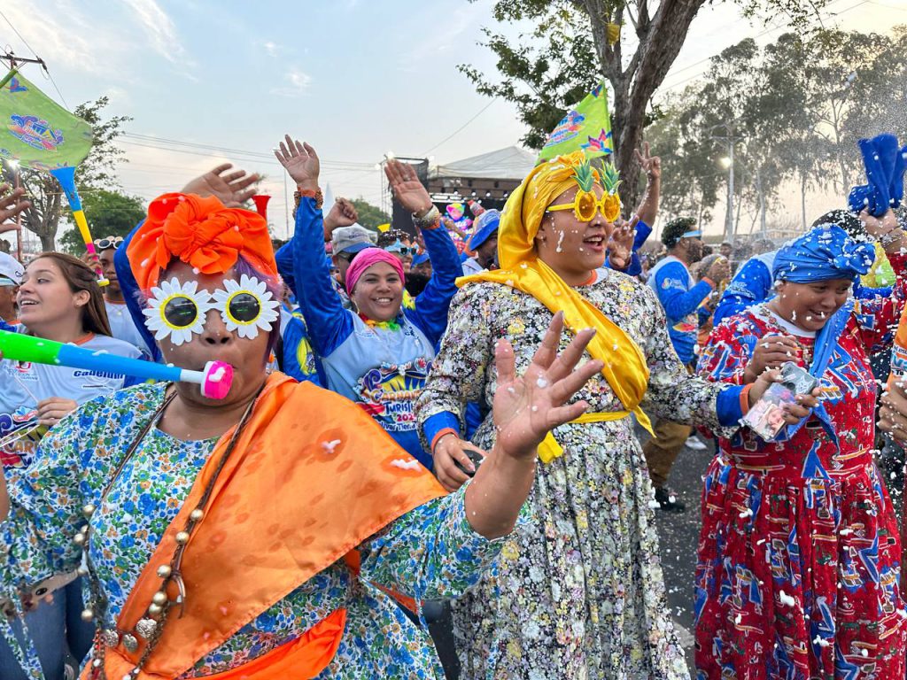 A Reventar El Calipsódromo En El Primer Día DelCarnaval De Ciudad Guayana,