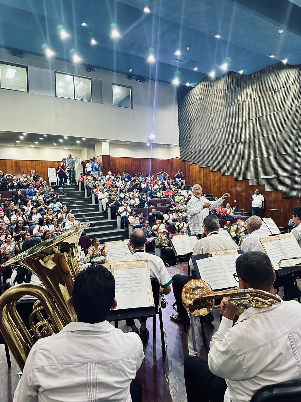 Banda Municipal de Caroní “Maestro Pedro Hernández” ofreció concierto en celebración de su 59° Aniversario