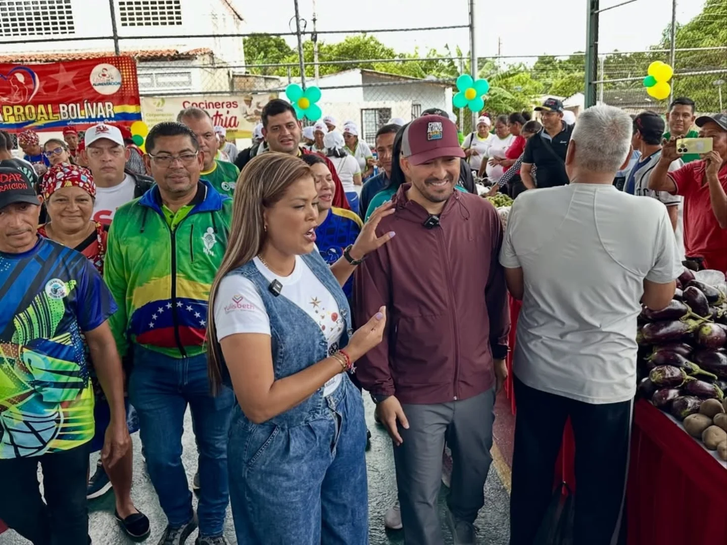Gracias al impulso de nuestro presidente Nicolás Maduro, la madrina Delcy Rodríguez, el ministro C...