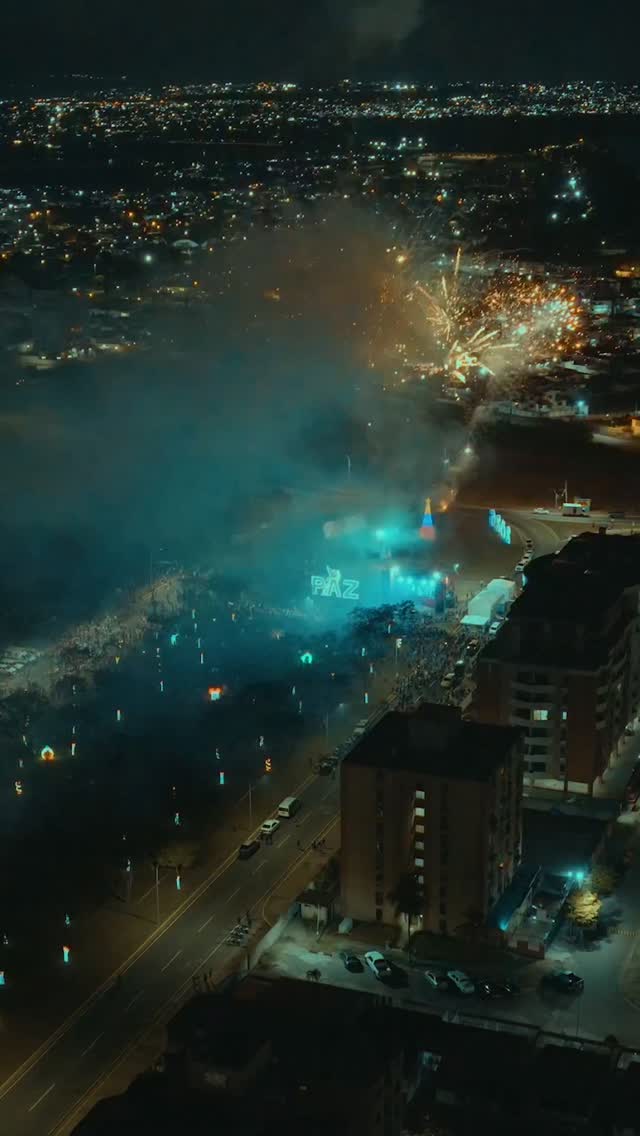 Demostramos, una vez más, que cuando Caroní se reúne, la Navidad brilla distinto.

El Gran Encend...