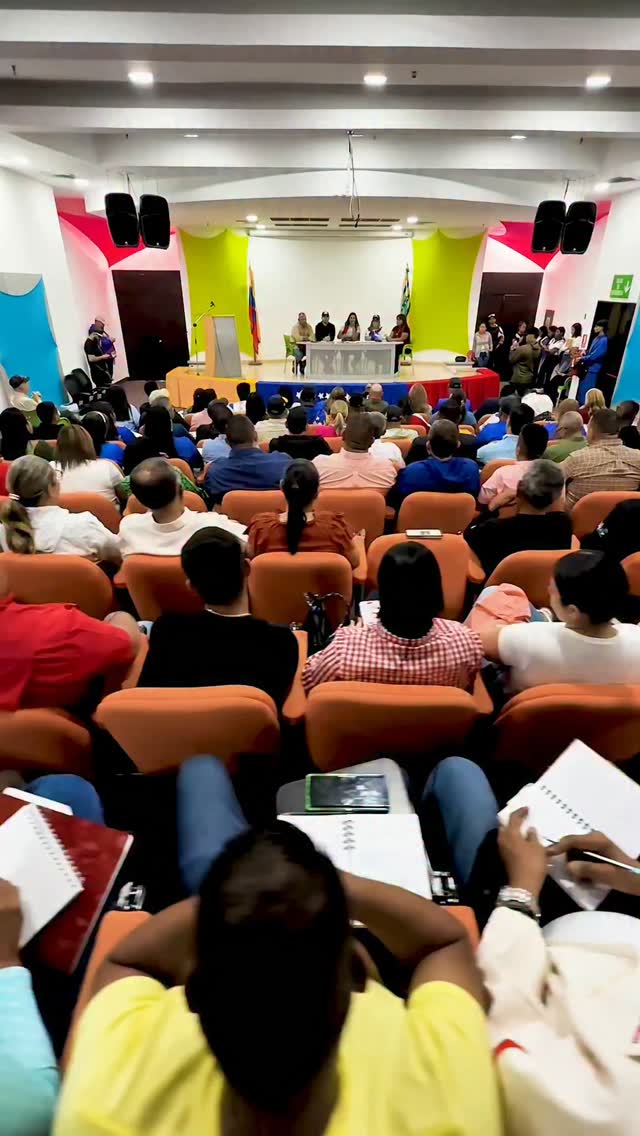 ¿Colonia o República? ¡Nosotros elegimos ser libres! 

Nos reunimos para ratificar nuestro compro...