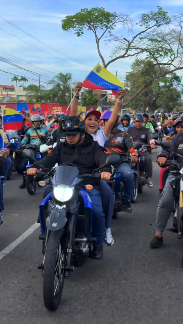 ¡ASÍ SE CELEBRA EN CARONÍ!

Nuestras calles se desbordaron de orgullo para celebrar a los Campeon...