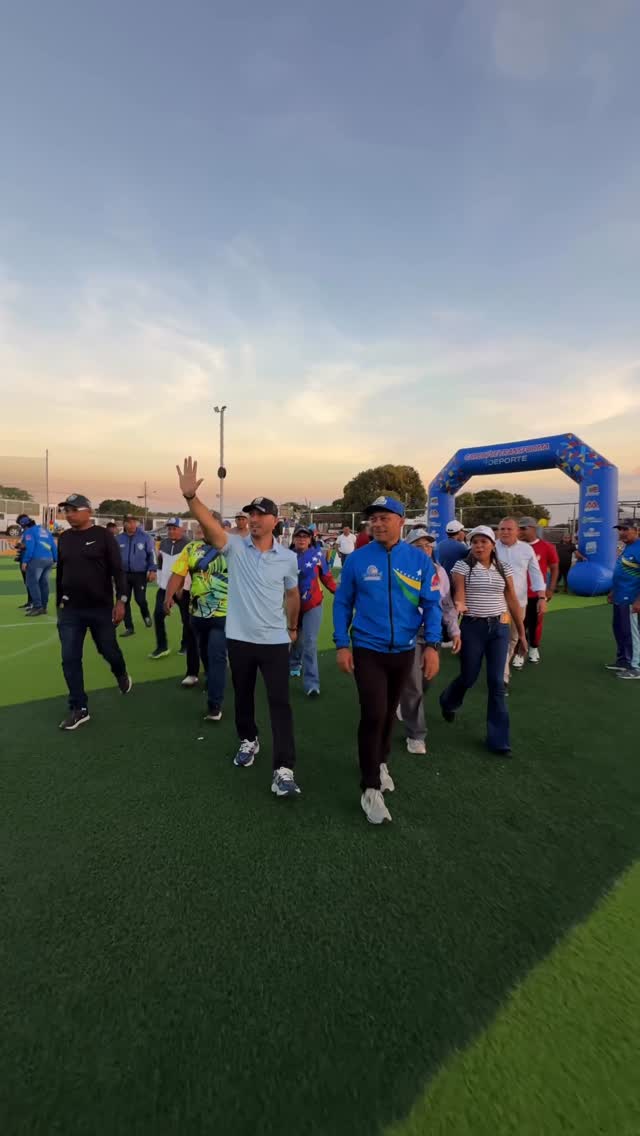 ¡Qué noche tan especial vivimos en el Elam Navas! Inauguramos la Copa Juventud Caroní 2026 por to...