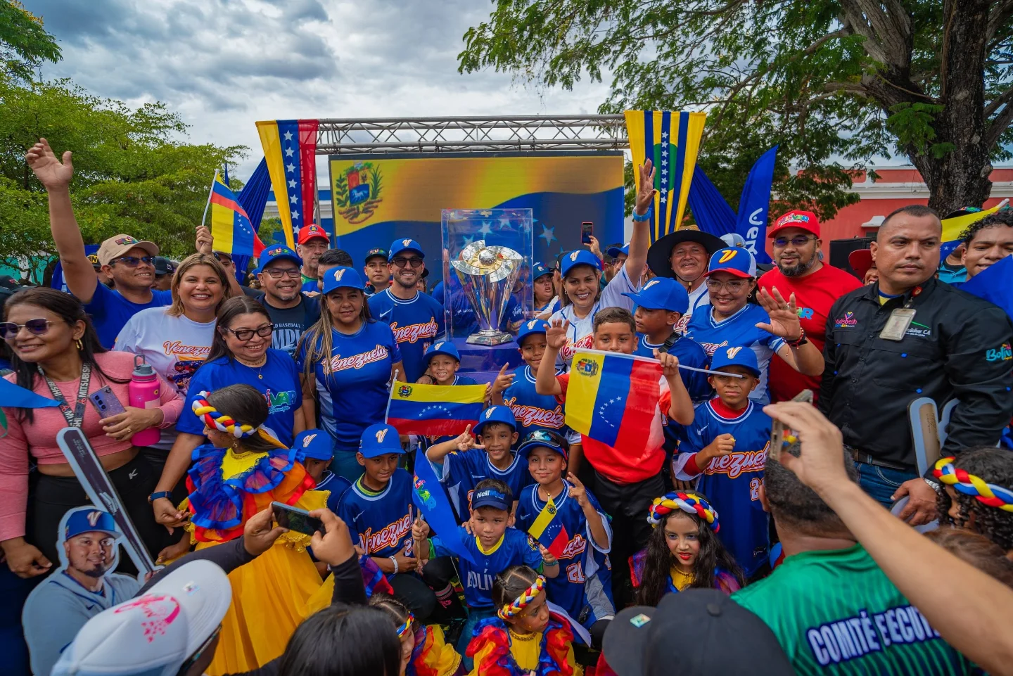 ​Acompañamos el Tour de la Victoria en un recorrido lleno de orgullo por el municipio Angostura d...