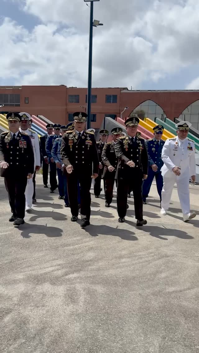 Frente a la majestuosidad de nuestros ríos y bajo la sombra histórica de la Plaza Bolívar, conmem...