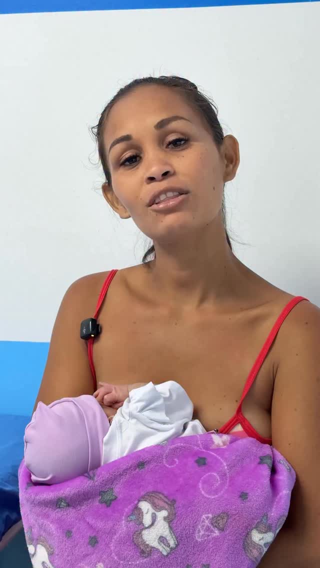 Escuchar los testimonios de las familias atendidas en la Clínica Popular Dr. Evaristo Rodríguez, r...