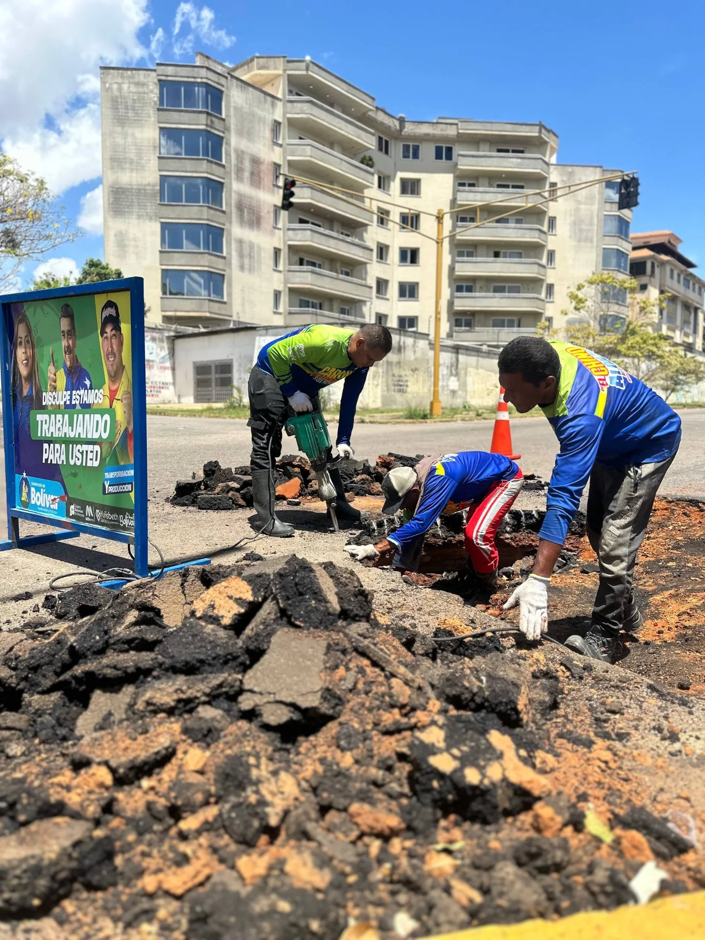 Seguimos trabajando por la transformación real de Caroní. Nuestras cuadrillas permanecen activas e...