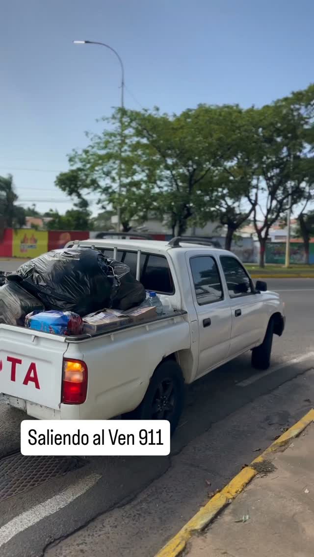 Saliendo al Ven 911, nos hemos activado en varios centros de acopio, no como simples voluntarios, si...
