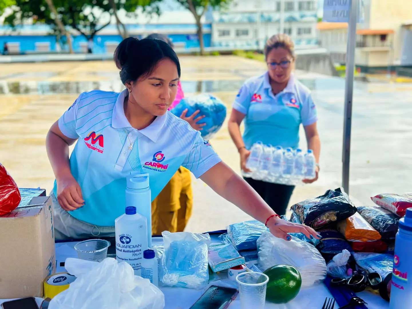 Nuestros centros de acopio mantienen sus puertas abiertas. Seguimos organizando, clasificando y dist...