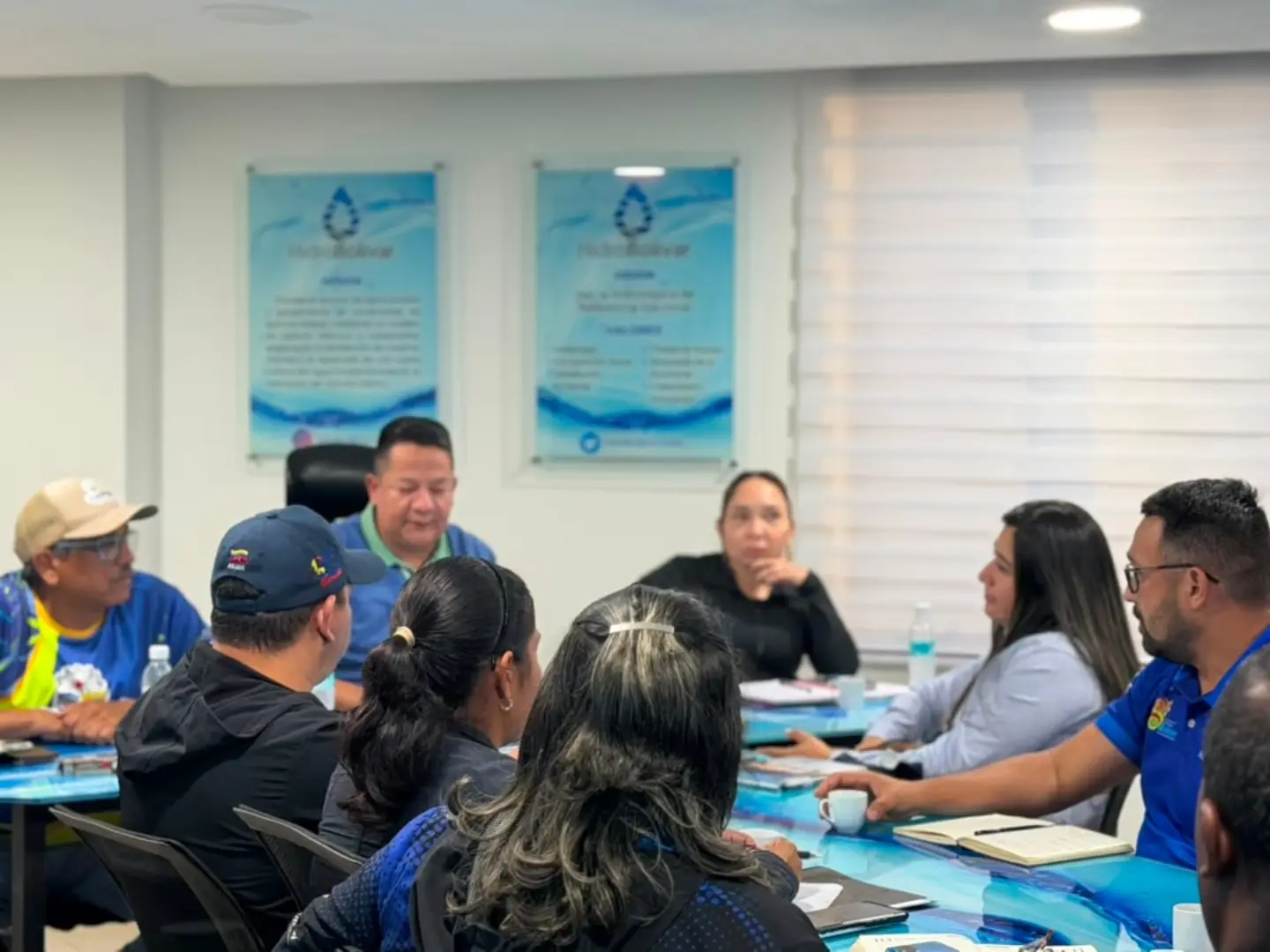 ¡Unidos por un mejor servicio! ​Sostuvimos una reunión integral en Hidrobolívar para consolidar...