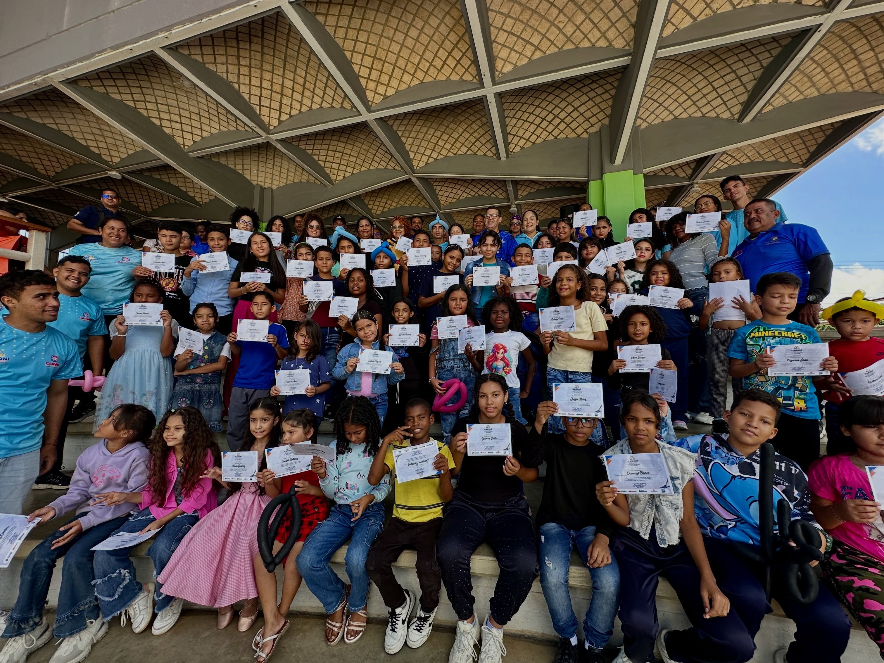 ¡Arte, alegría y talento que florecen en comunidad!

Más de 130 niños y niñas culminaron con é...
